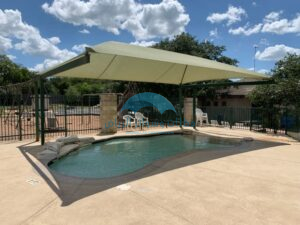 مظلات مسابح منزلية