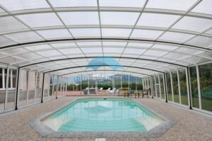 مظلات مسابح