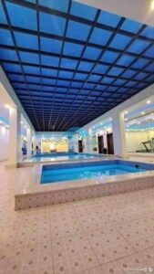 افكار لتغطية المسابح بالمظلات والسواتر