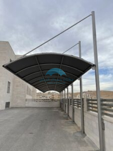 تركيب مظلات نصف دائرية للمداخل