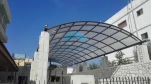 مظلات نصف دائرة