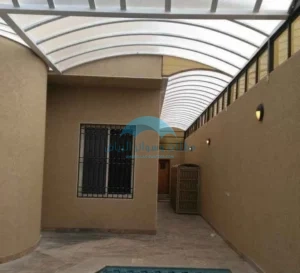 أنواع مظلات ارتداد للممرات والمنازل